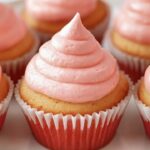 Strawberries and Cream Cupcakes | JustWorthi